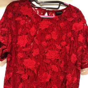 Floral Lace Top ❣️